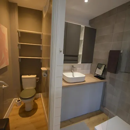 Centre Ville, Gare 600m, Prox Lille, Lit King Size * Tourcoing