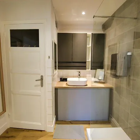 Apartment Centre Ville, Gare 600m, Prox Lille, Lit King Size Tourcoing