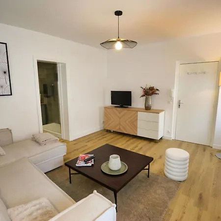 Centre Ville, Gare 600m, Prox Lille, Lit King Size * Tourcoing