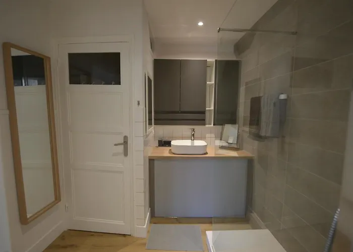 Le Cosy, Rdc, Centre Ville, Wifi, Proche Gare, Prox Lille, Tourcoing