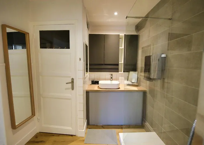 Apartment Le Cosy, Rdc, Centre Ville, Wifi, Proche Gare, Prox Lille, Tourcoing